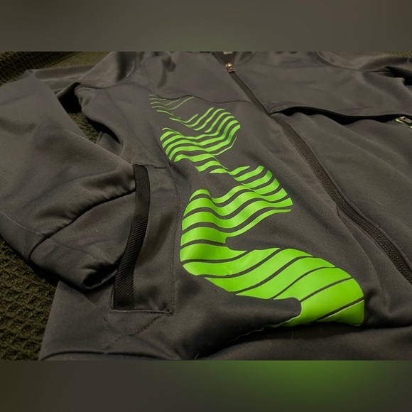 Reebok | Zip-Up Sweater - Picture 4 of 11